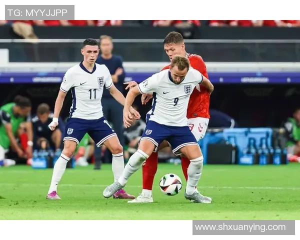 英格兰与俄罗斯球迷冲突现场回顾暴力事件引发的思考与反思